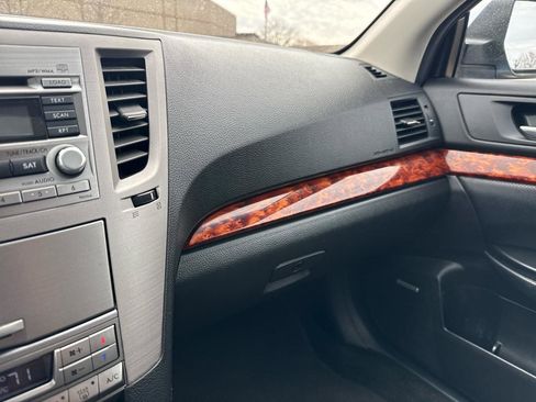 Used 2011 Subaru Outback 2.5i Limited w/ PWR Moonroof Pkg image 16