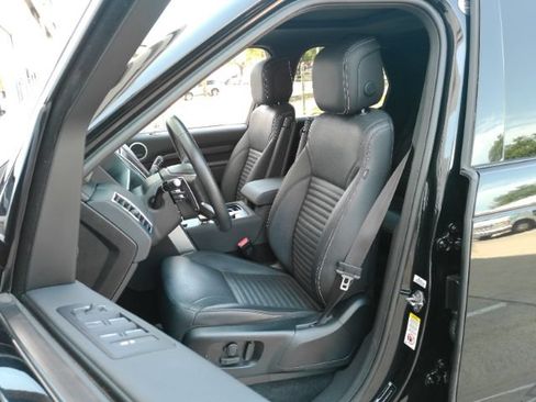 Used 2023 Land Rover Discovery S AWD/4WD image 6