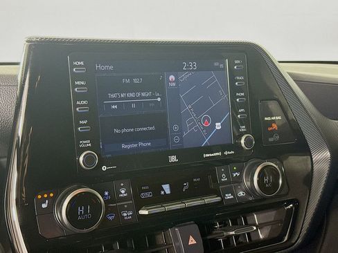 Used 2022 Toyota Highlander XSE image 16