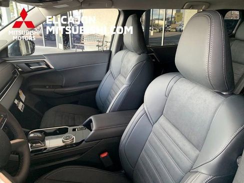 New 2026 Mitsubishi Outlander SE AWD/4WD image 11