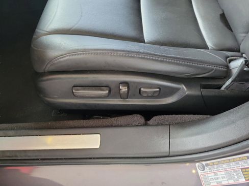 Used 2020 Acura TLX image 22