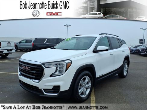 Certified 2022 GMC Terrain SLE w/ Driver Convenience Package image 1