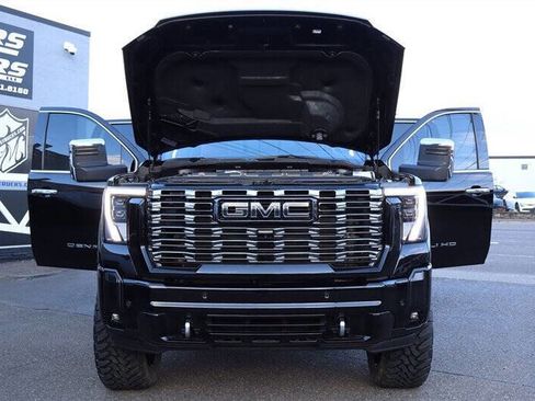 Used 2025 GMC Sierra 3500 Denali Ultimate AWD/4WD image 38