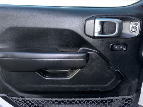 Used 2019 Jeep Wrangler Unlimited Sport S image 21