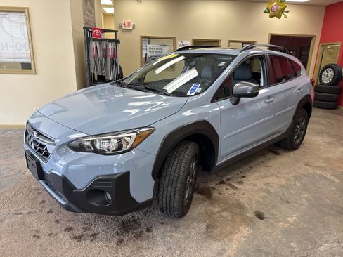 Used 2023 Subaru Crosstrek 2.5i Sport AWD/4WD image 3