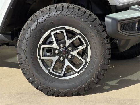 New 2025 Jeep Wrangler Unlimited Rubicon image 8