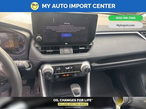 Used 2024 Toyota RAV4 XLE Premium w/ Weather Package AWD/4WD image 10