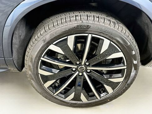 Used 2026 Volvo XC90 B5 Plus w/ Protection Package Premier AWD/4WD image 24
