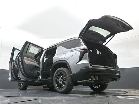 New 2026 Chevrolet Traverse LT w/ Enhanced Driving Package FWD image 57