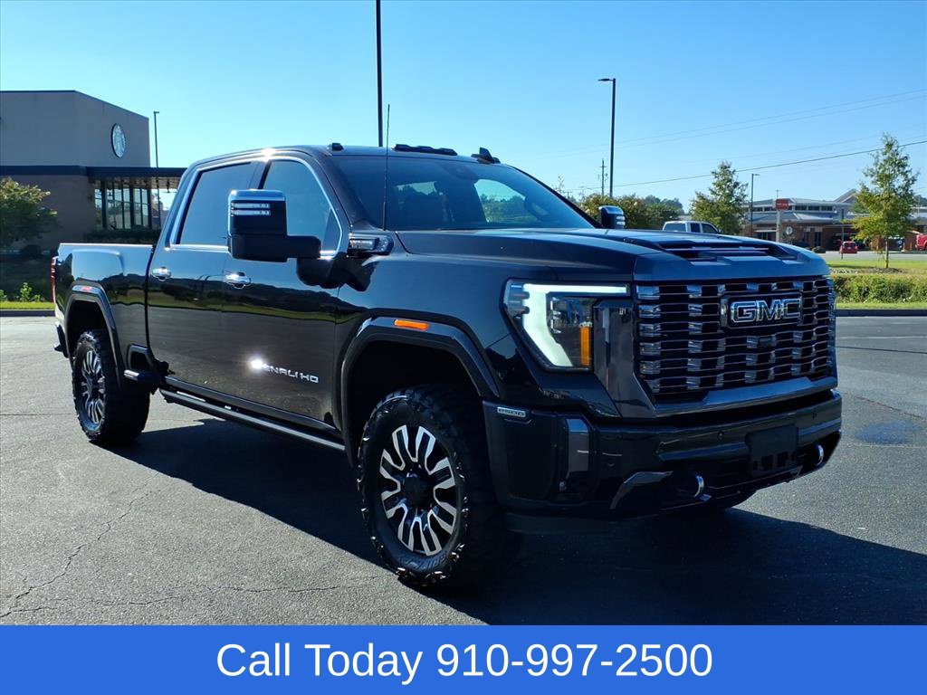 Used 2024 GMC Sierra 2500 Denali Ultimate AWD/4WD image 8