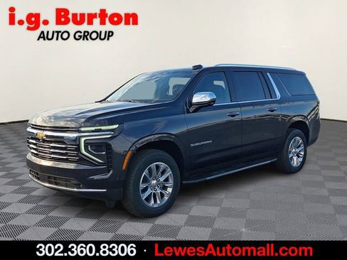 New 2026 Chevrolet Suburban Premier image 2