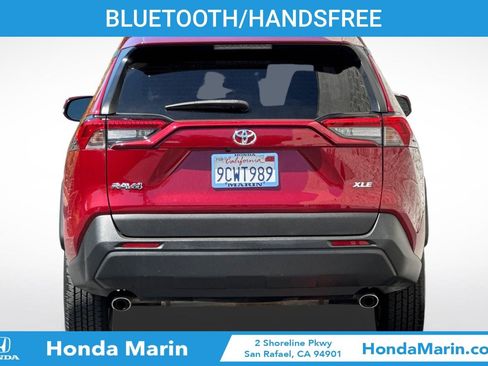 Used 2021 Toyota RAV4 XLE w/ Convenience Package FWD image 6