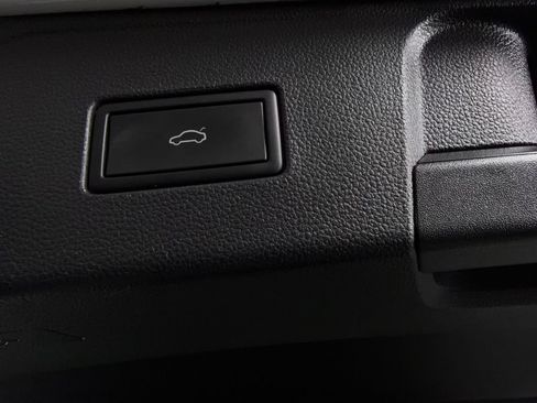 Used 2023 Volkswagen Atlas SE w/ Black Wheel Package FWD image 29