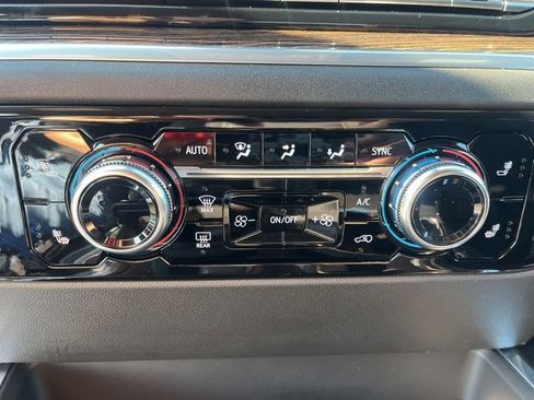 New 2026 GMC Sierra 1500 Elevation image 30