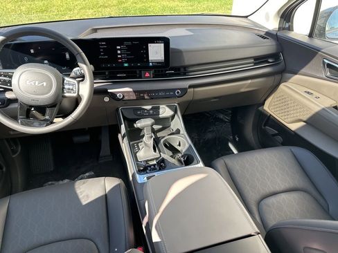 New 2026 Kia Carnival SX image 11