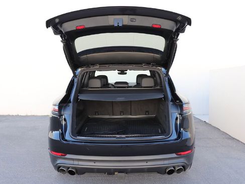 Used 2019 Porsche Cayenne S image 25