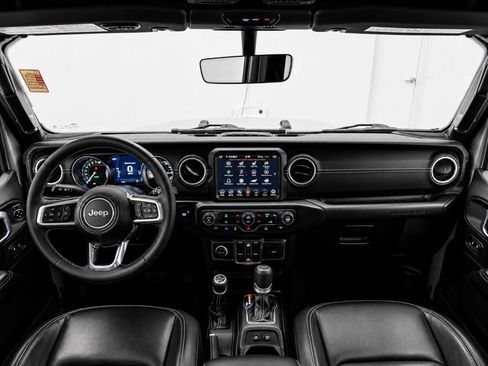 Used 2023 Jeep Wrangler Unlimited Sahara AWD/4WD image 24