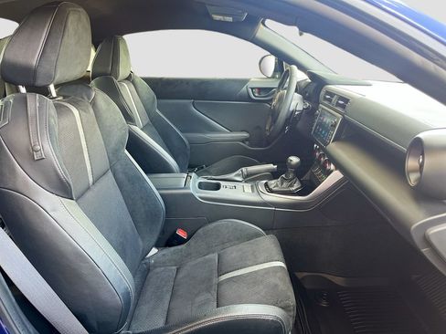 Used 2025 Toyota GR86 Premium w/ ALL Weather Mat Package (TMS) RWD image 26