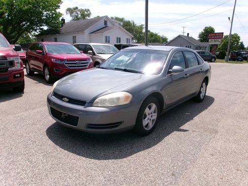 Used 2008 Chevrolet Impala LT FWD image 1