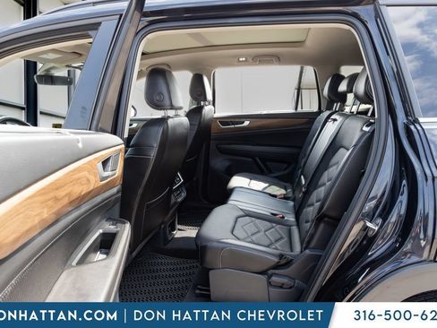 Used 2024 Volkswagen Atlas SE FWD image 16