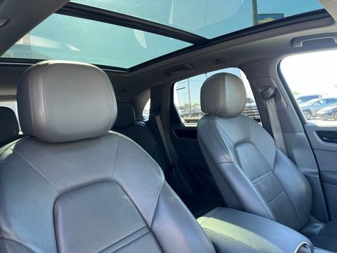 Used 2020 Porsche Cayenne AWD/4WD image 29