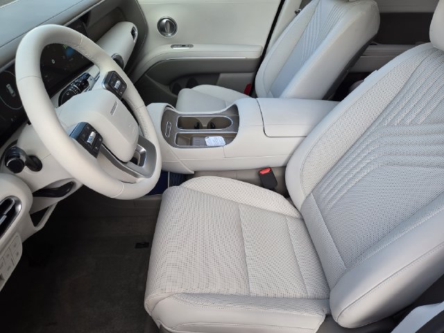Certified 2026 Hyundai Palisade SEL Premium FWD image 8