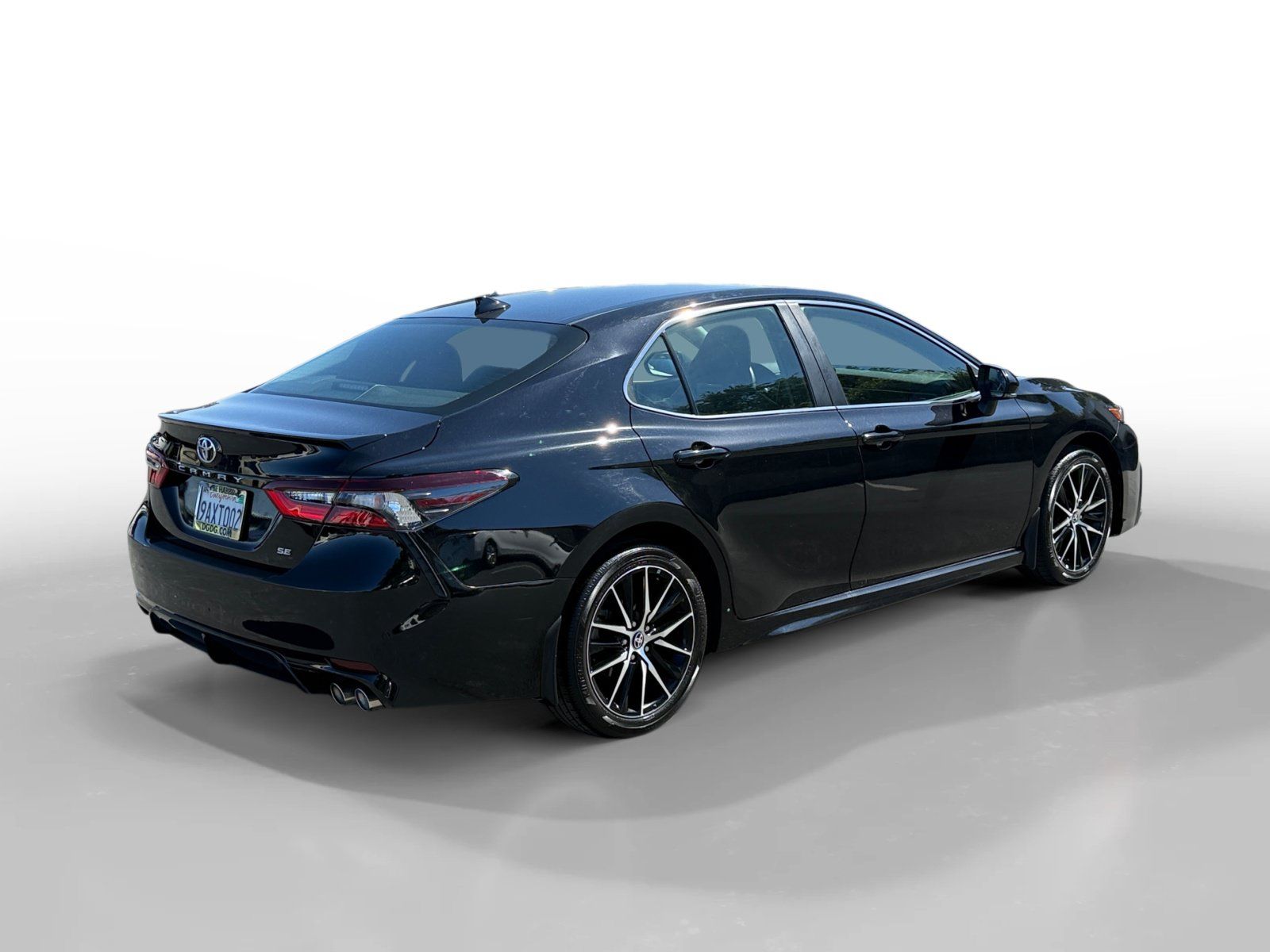 Used 2022 Toyota Camry SE FWD image 5