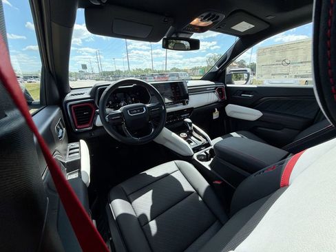 New 2026 GMC Canyon AT4X w/ AT4X AEV Edition AWD/4WD image 13