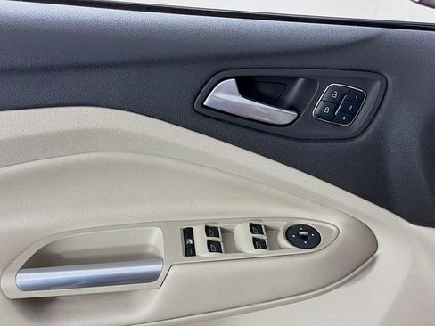 Used 2015 Ford Escape Titanium FWD image 20