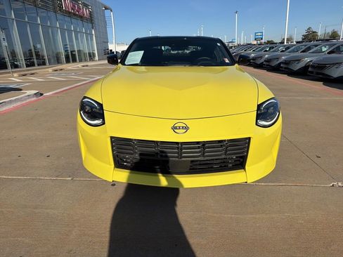 Used 2024 Nissan Z Sport w/ Floor Mat Package RWD image 9
