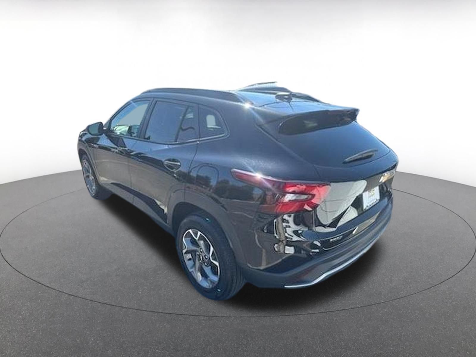 Used 2025 Chevrolet Trax LT w/ LT Convenience Package FWD image 6