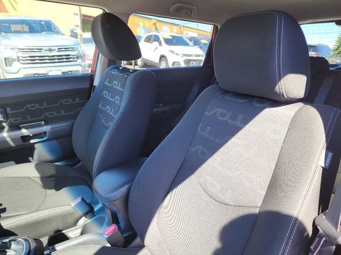 Used 2012 Kia Soul + FWD image 17