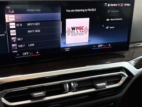 Used 2023 BMW 330i xDrive Sedan w/ Premium Package image 3