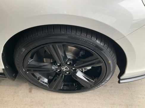 Certified 2023 Honda Accord Sport image 28