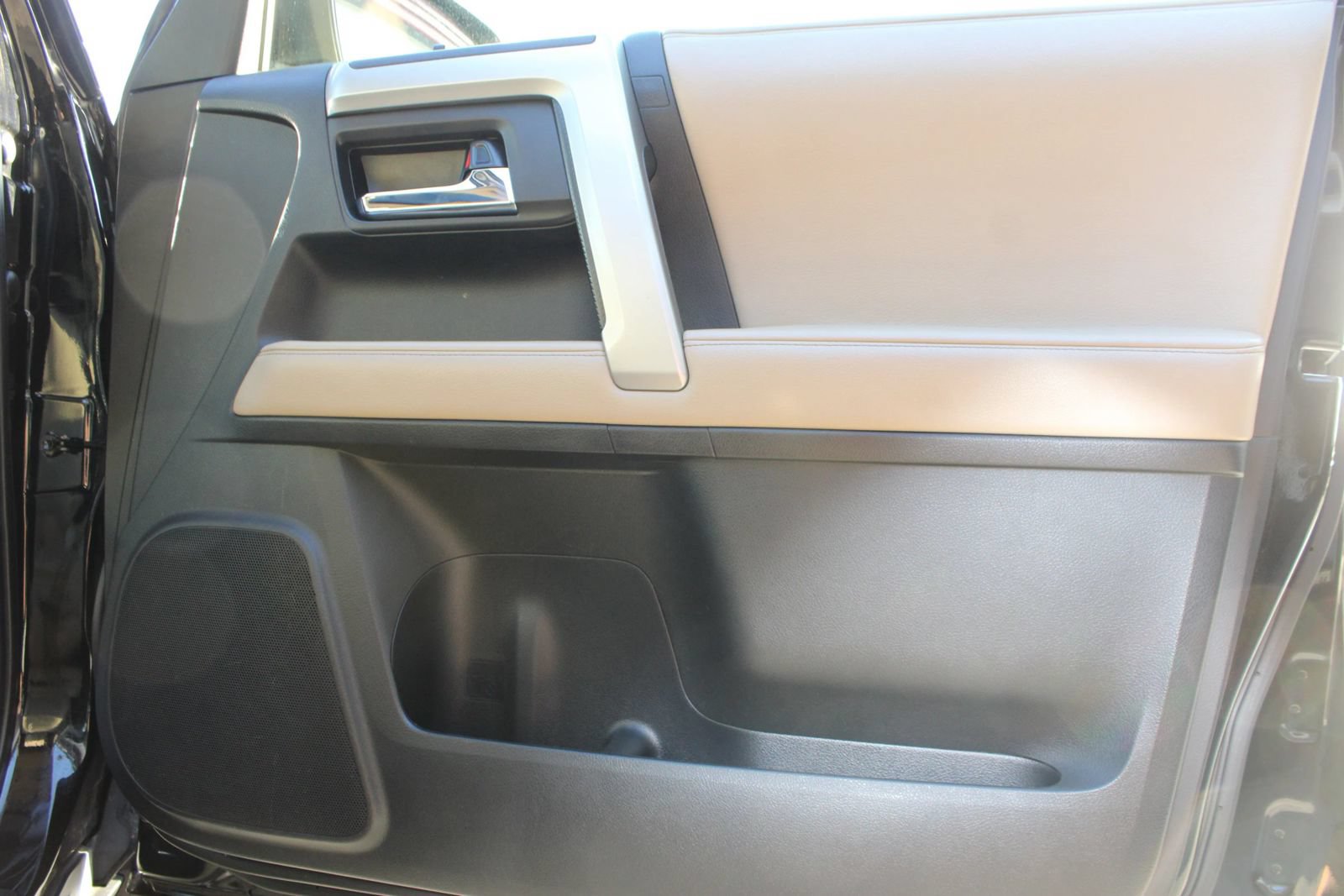 Used 2018 Toyota 4Runner SR5 Premium RWD image 9