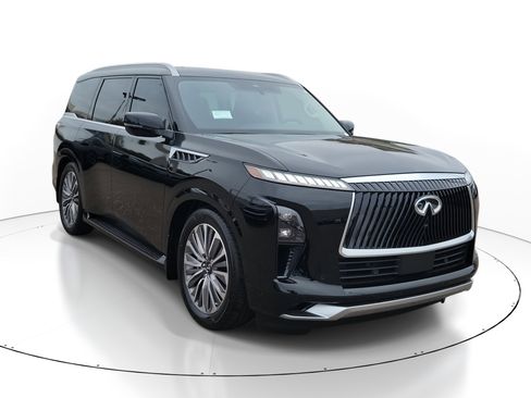 New 2026 INFINITI QX80 Luxe image 2