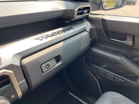 Used 2026 Toyota Tacoma SR5 RWD image 27
