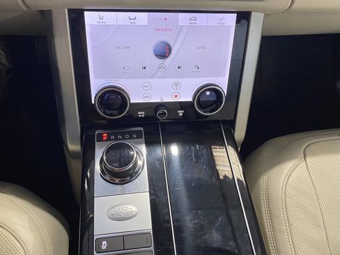 Used 2018 Land Rover Range Rover Long Wheelbase Supercharged image 16