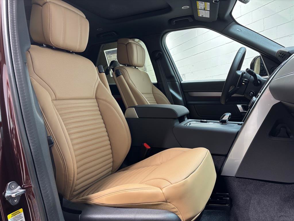 New 2026 Land Rover Discovery Limited Edition AWD/4WD image 30