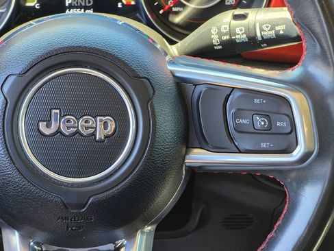 Used 2022 Jeep Wrangler Unlimited Rubicon w/ Steel Bumper Group AWD/4WD image 15