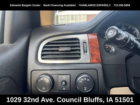 Used 2007 Chevrolet Suburban LT w/ LT Preferred Equipment Group AWD/4WD image 25