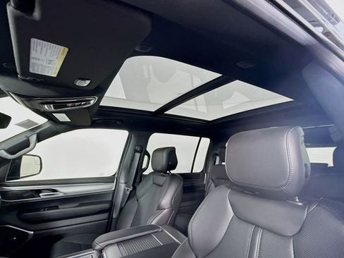 New 2026 Jeep Grand Wagoneer 4WD w/ Premium Group I image 23