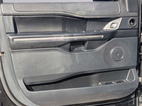 Used 2018 Ford Expedition XLT w/ Equipment Group 202A image 29