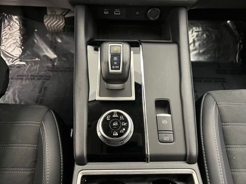 Used 2024 Mitsubishi Outlander SE image 30