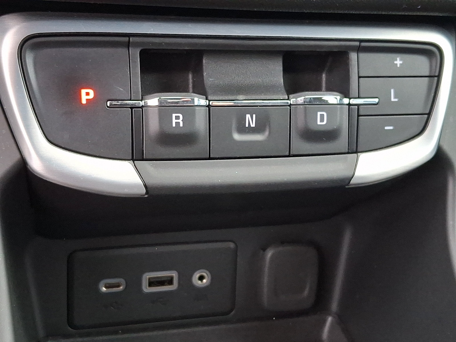 Certified 2024 GMC Terrain SLE w/ Driver Convenience Package AWD/4WD image 14