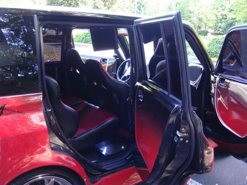 Used 2005 Scion xB FWD image 18