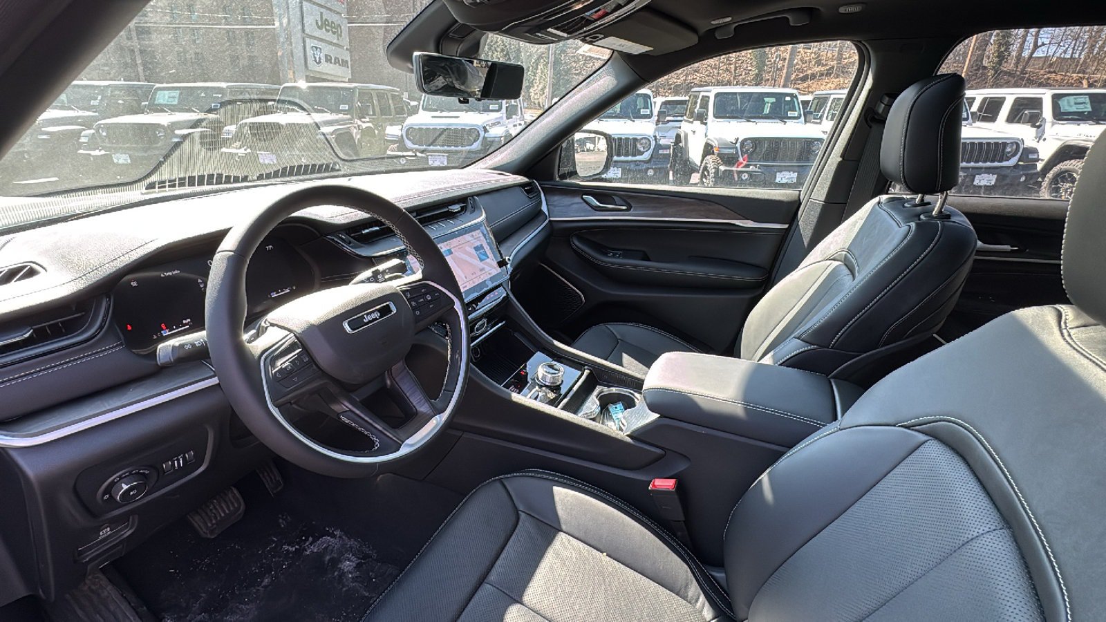 New 2026 Jeep Grand Cherokee Limited AWD/4WD image 12