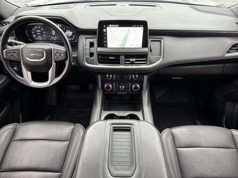 Used 2022 GMC Yukon XL SLT w/ SLT Luxury Package image 32