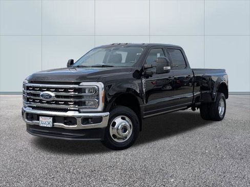 Used 2023 Ford F350 Lariat w/ Lariat Ultimate Package image 1