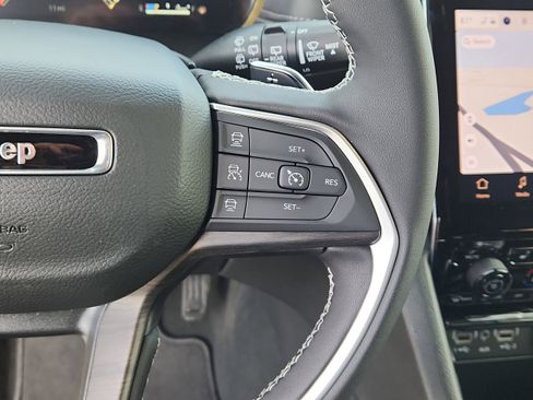 New 2025 Jeep Grand Cherokee L Limited image 17